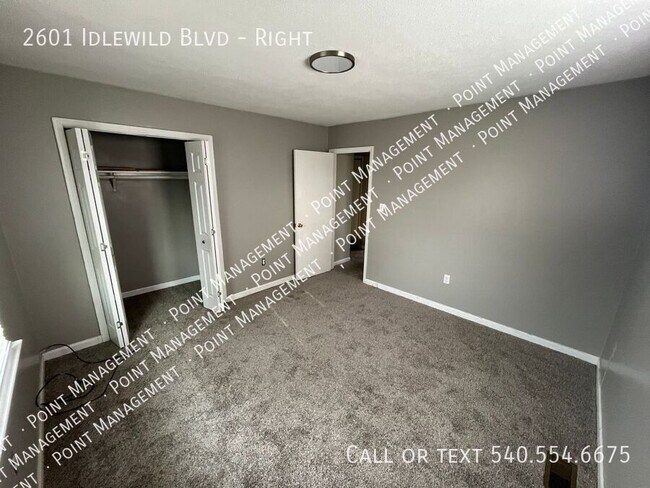 Building Photo - Newly Updated 2 Bed 1 Bath