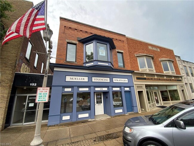 Foto del edificio - 158 N Broadway St
