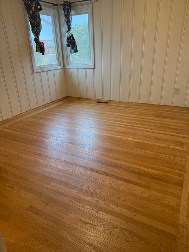 Foto del edificio - 4114 E 15th St