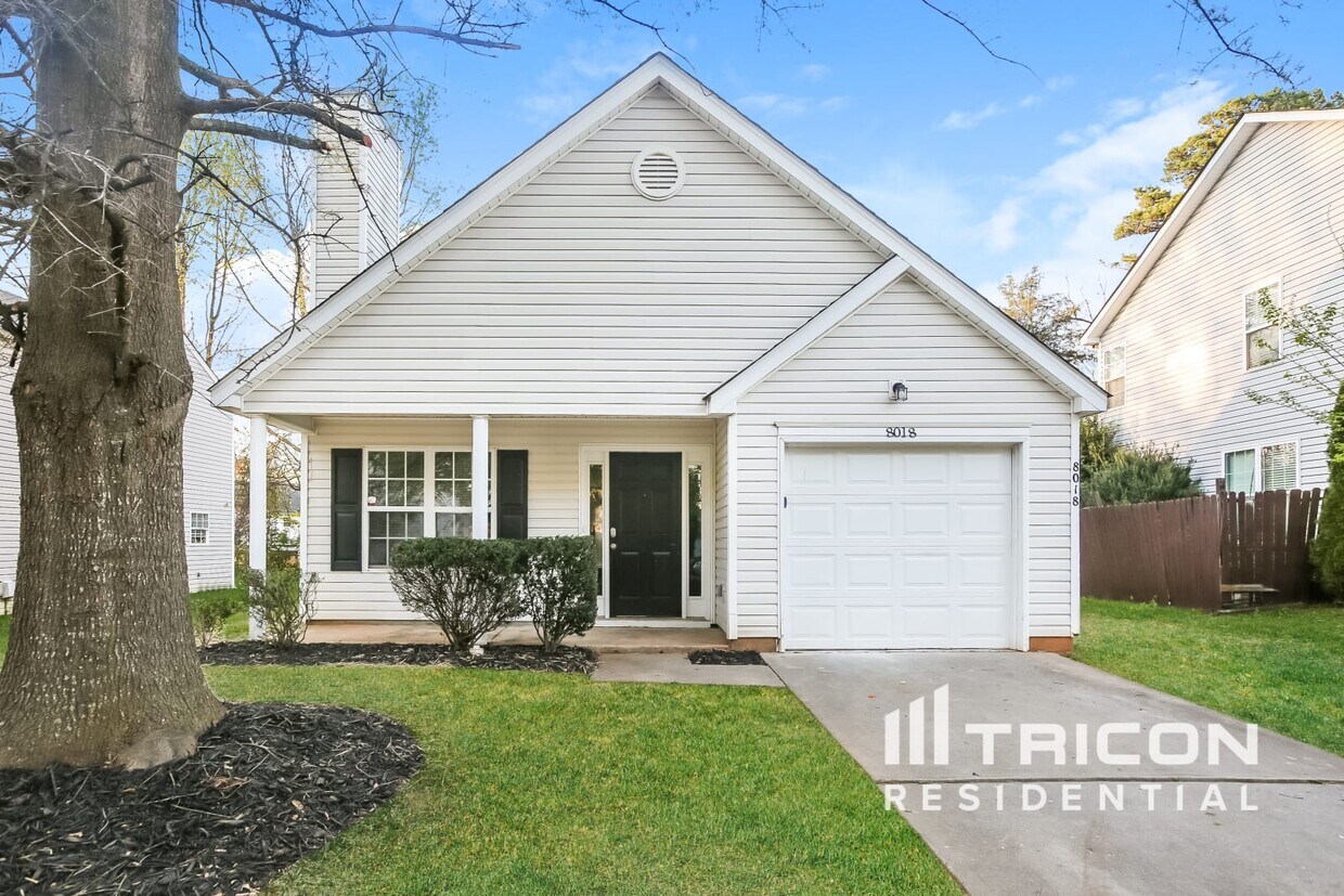 Foto principal - 8018 Bristle Lane Charlotte NC