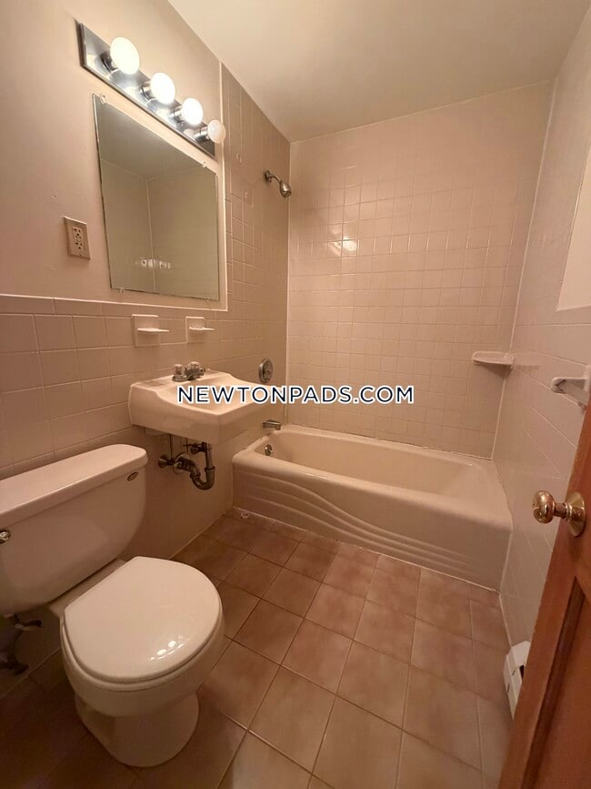 Foto del edificio - 282 Grove St