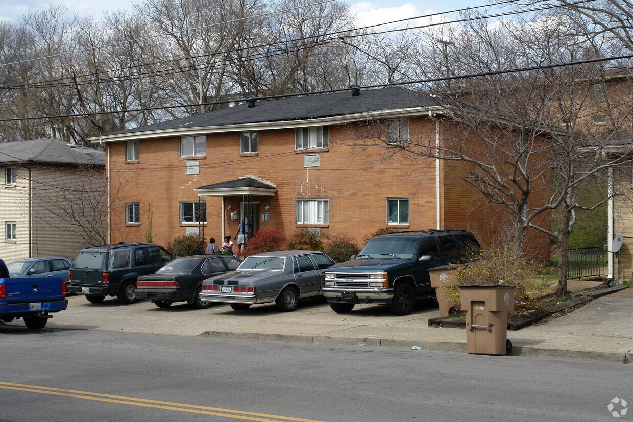 Primary Photo - 3400 Clifton Ave