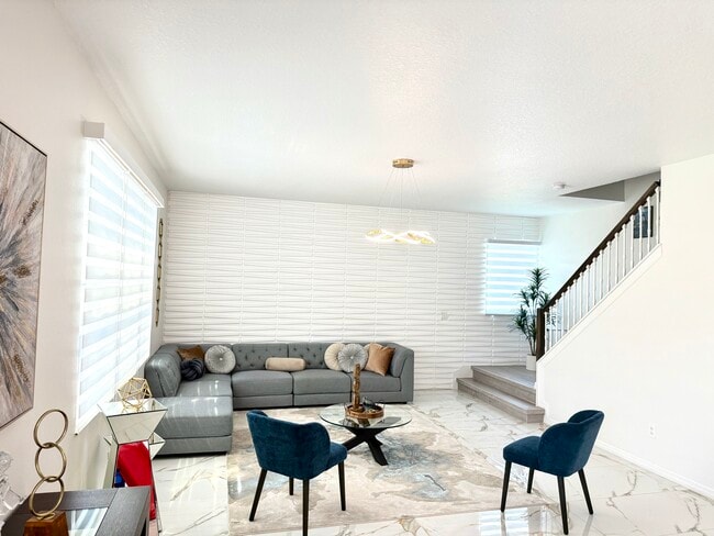 Building Photo - 1732 Flourish Ave