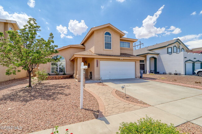 Building Photo - 11257 Northview Dr