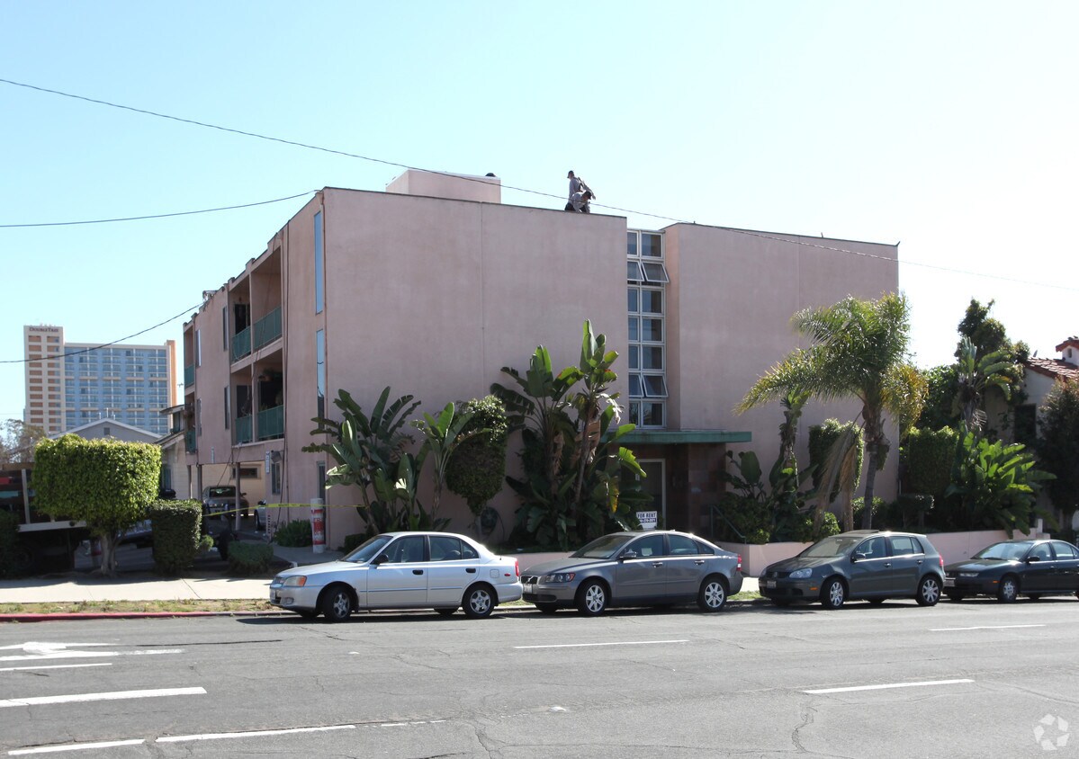 Foto del edificio - 215 W Grape St