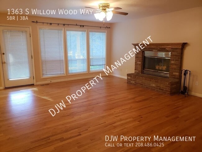 Foto del edificio - Access to Community Pool and Tennis Courts!