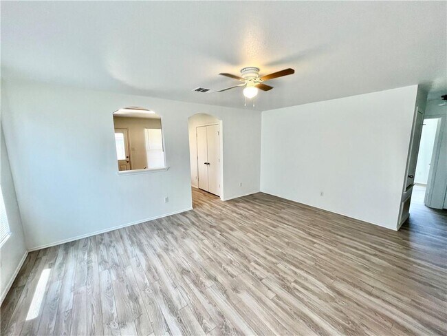 Foto del edificio - 17709 Majestic Elm Ln