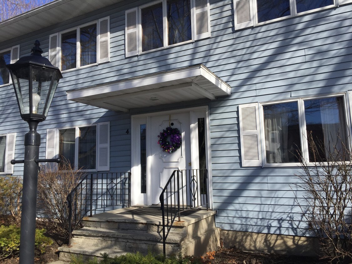 4 Saratoga Ave, Mechanicville, NY 12118 Apartments in Mechanicville