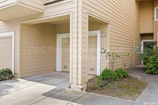 Building Photo - 34573 Falls Terrace