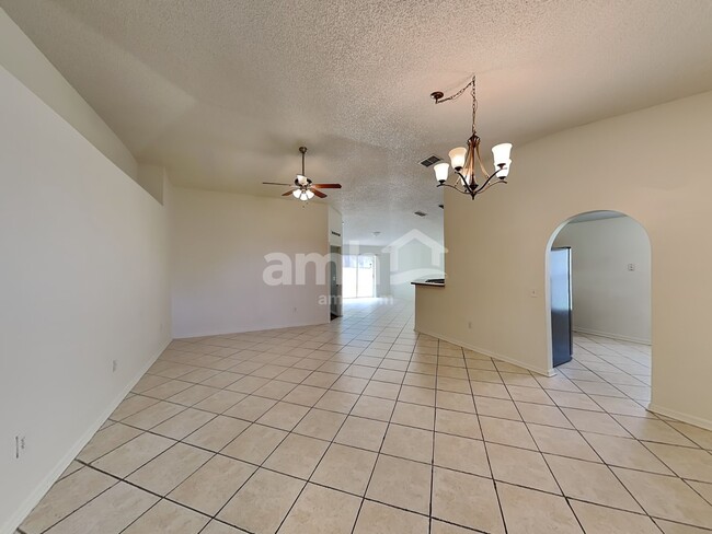 Foto del edificio - 784 Lake Doe Blvd