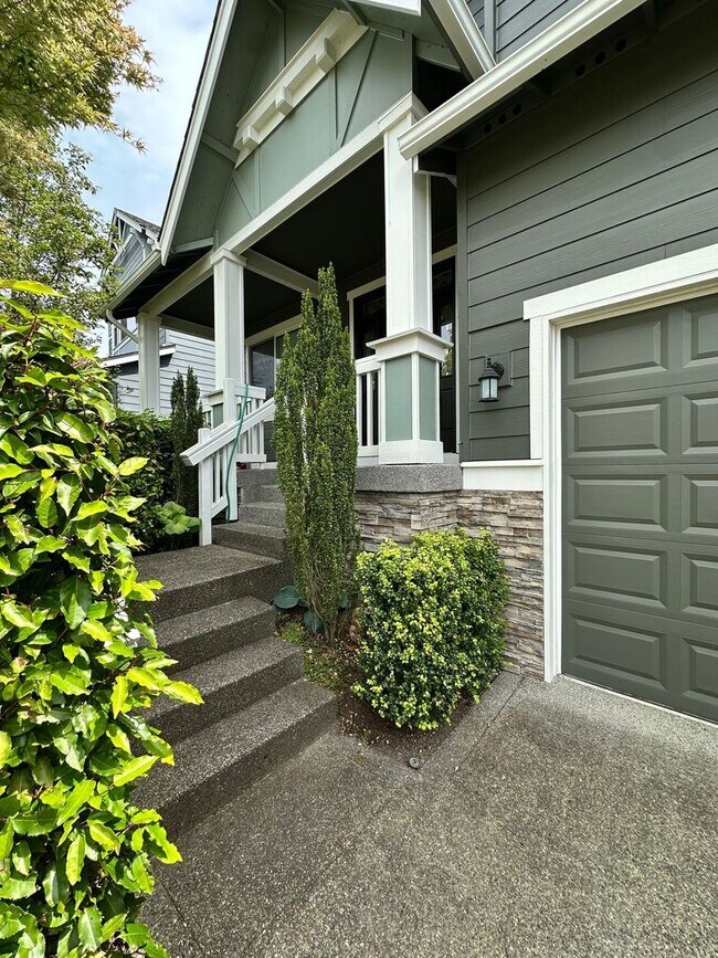 Foto del edificio - Beautiful large 4 bedroom home in the High...