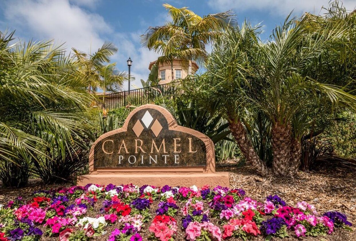 Foto principal - $3,200 - 2 Bed / 2 Bath Condo Carmel Point...