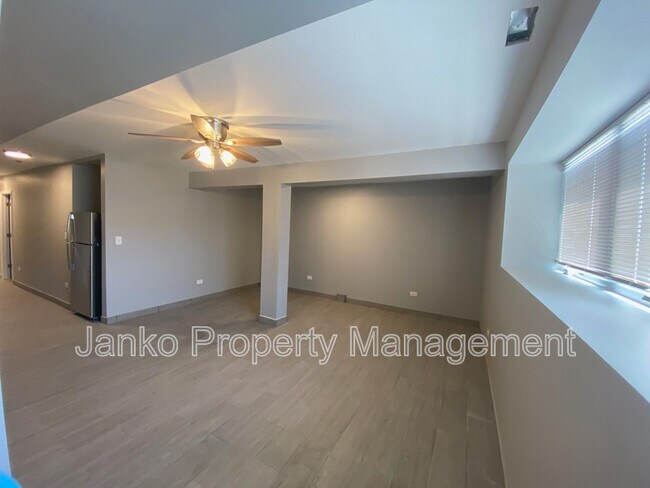 Building Photo - 5700 S Wabash Ave