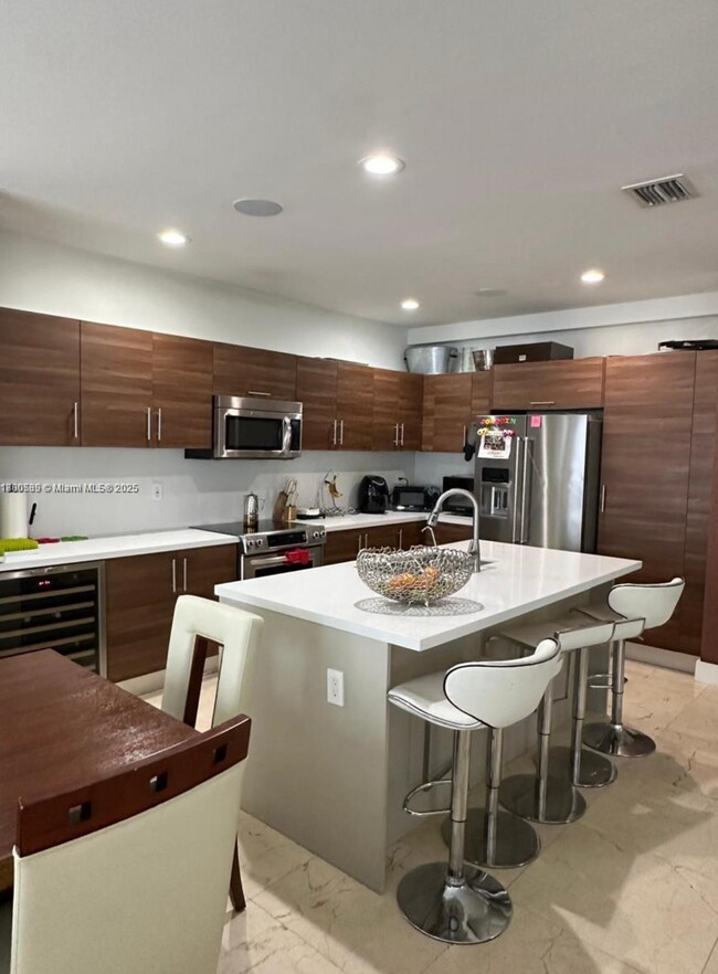 Foto del edificio - 10423 NW 70th Ln