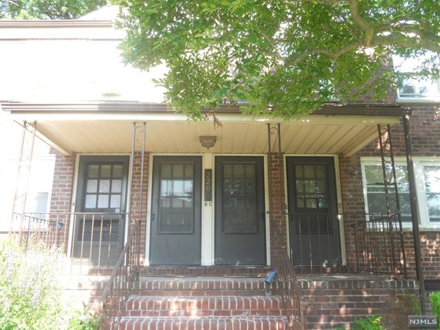 Building Photo - 2205 Center Ave