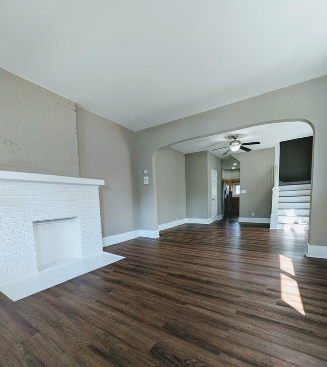 Building Photo - 706 Kolping Ave