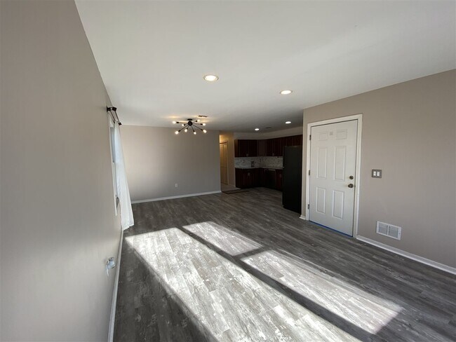 Building Photo - 28 Linden Ave