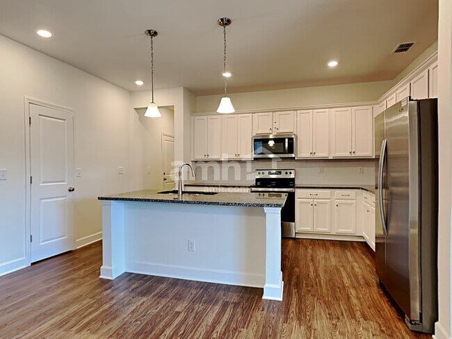 Foto del edificio - 574 Tumbled Stone Way