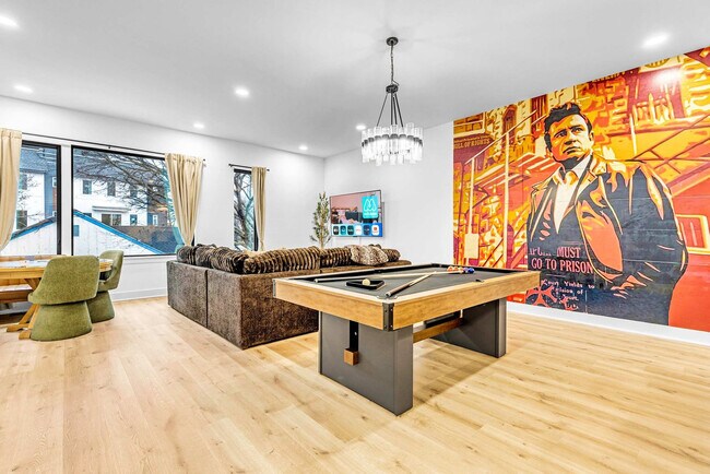 Foto del edificio - 554 Rosedale Ave