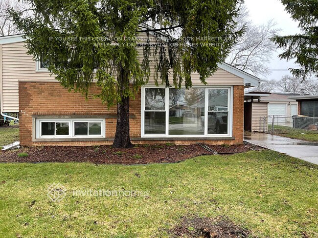 Building Photo - 7504 Emerson St