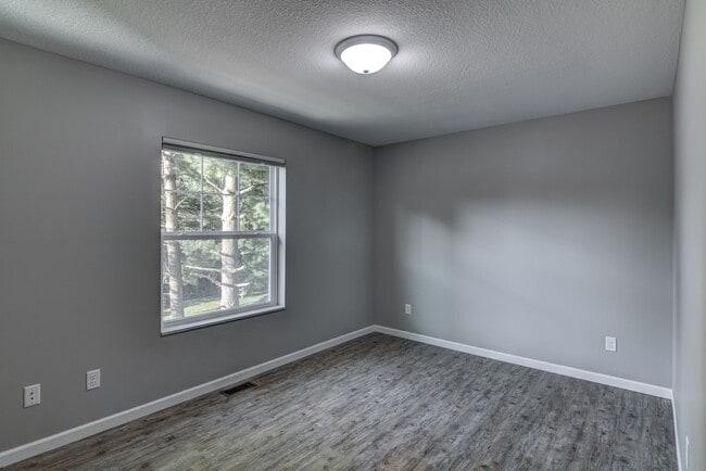 Foto del edificio - 302 12th St SE