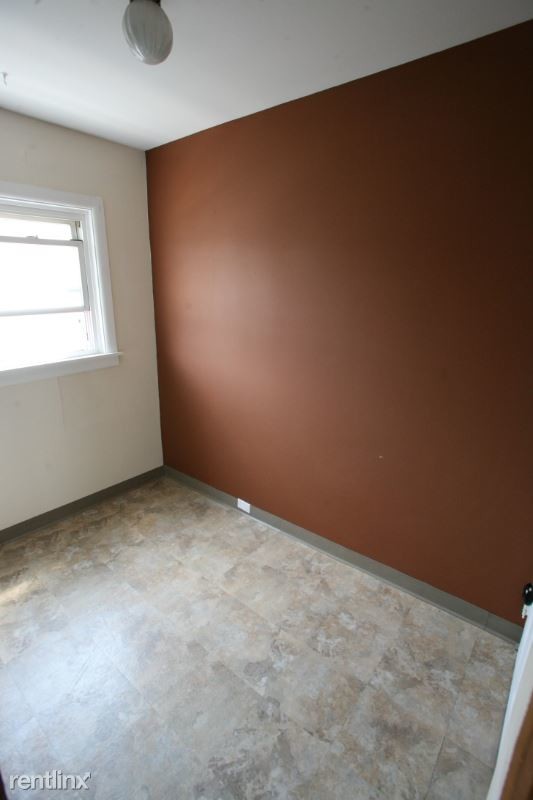 Building Photo - 2 br, 1 bath Apartment - 27 WARREN 2 Unit 2