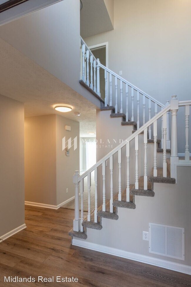 Building Photo - 2 br, 2.5 bath House - 14904 Normandy Blvd