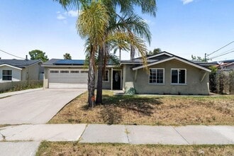 Building Photo - 8820 Ellenwood Cir