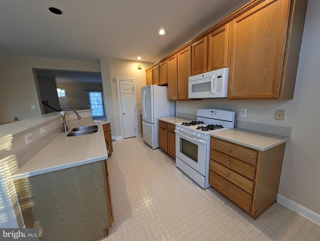 Building Photo - 6656 Debra Lu Way