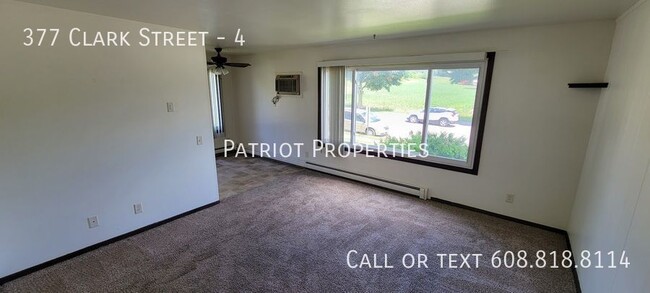 Building Photo - 2 BEDROOM/ 1 BATH APARTMENT -ALL UTILITIES...