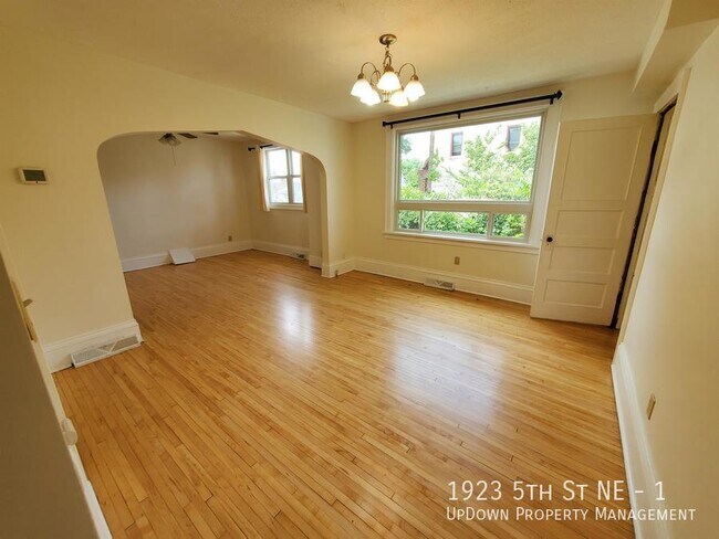 Foto del edificio - 1923 5th St NE