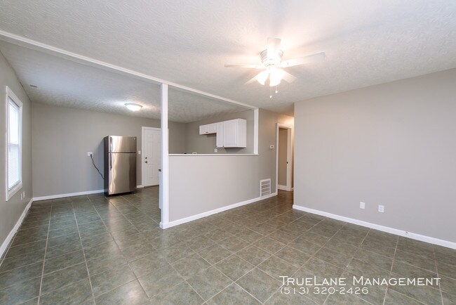 Building Photo - 2937 Hyannis Dr