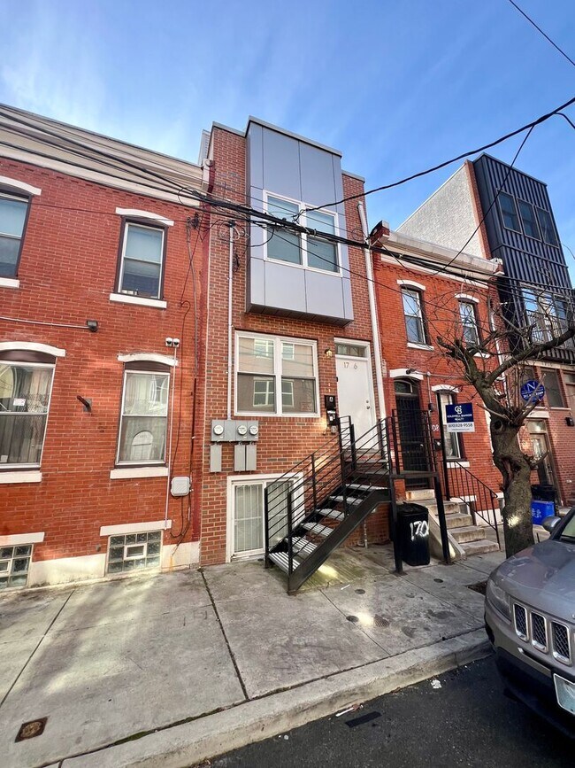 Foto del edificio - 1706 Arlington St