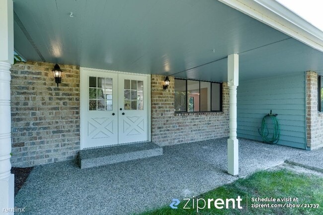 Building Photo - 4 br, 2.5 bath House - 12943 Southeast 68t...