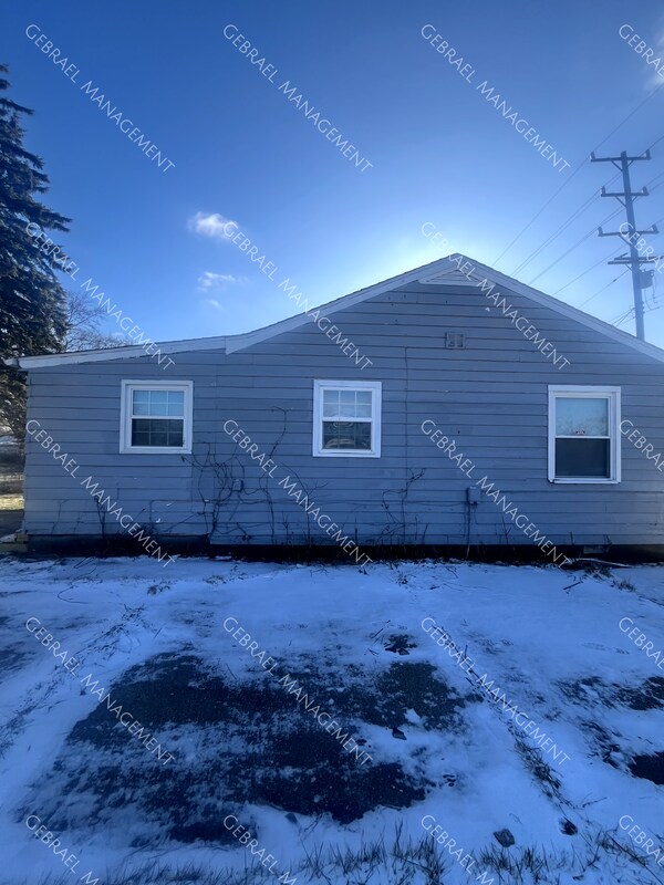 Building Photo - 820 S 23rd St