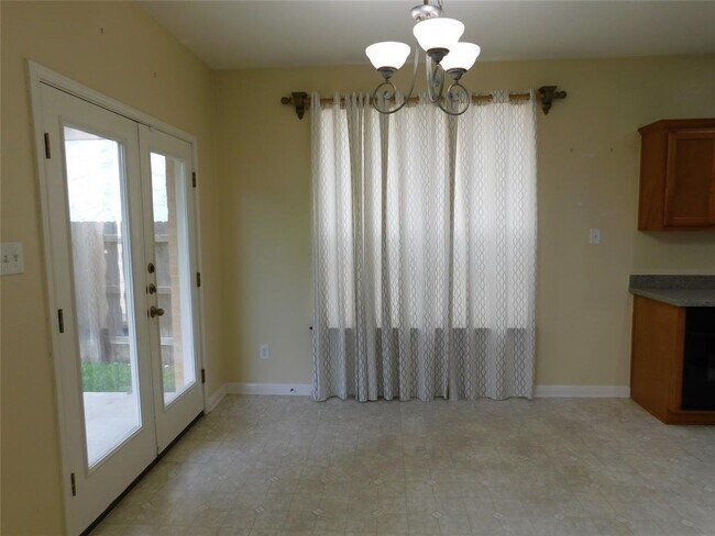 Foto del edificio - 1511 Homewood Cir