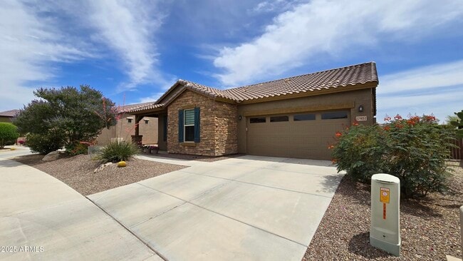 Building Photo - 17951 W Deer Creek Rd