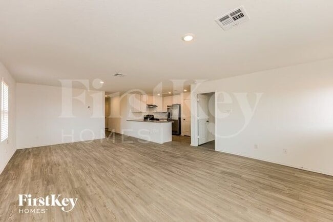 Building Photo - 231 Agave Cir
