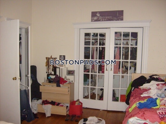 Building Photo - 74 Fenway