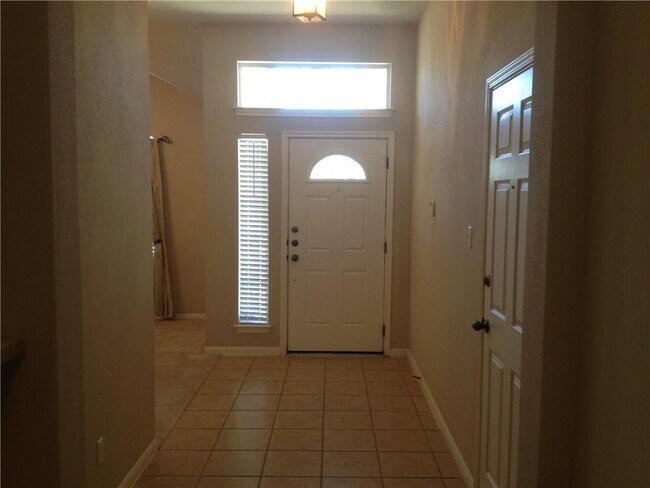 Foto del edificio - 4105 Meadow Bluff Way