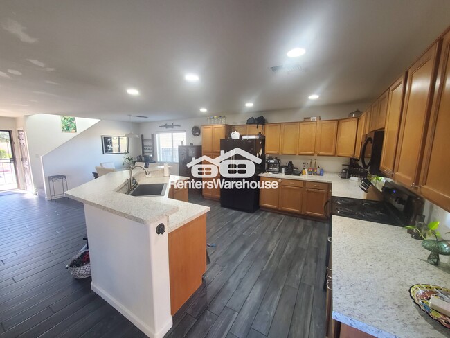 Foto del edificio - 2565 E Southern Ave