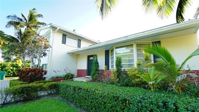 Building Photo - 9220 SW 103rd Ave