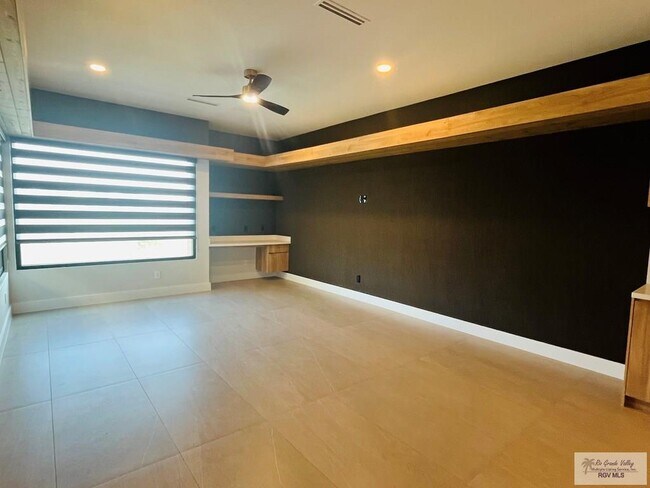 Foto del edificio - 4610 Juniper Cir