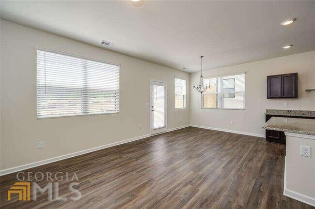 Building Photo - 6439 Mountain Home Way