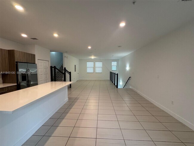 Foto del edificio - 10461 NW 82nd St