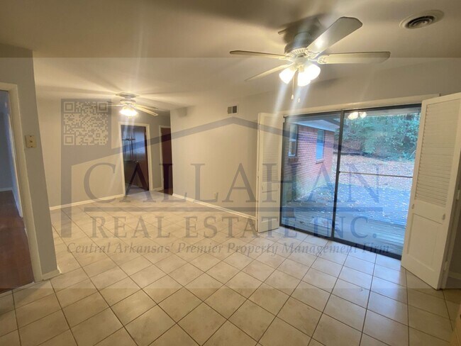 Foto del edificio - Mid Town 3 Bedroom home
