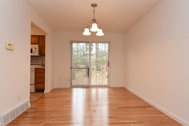 Building Photo - 9 Foxfire Ln