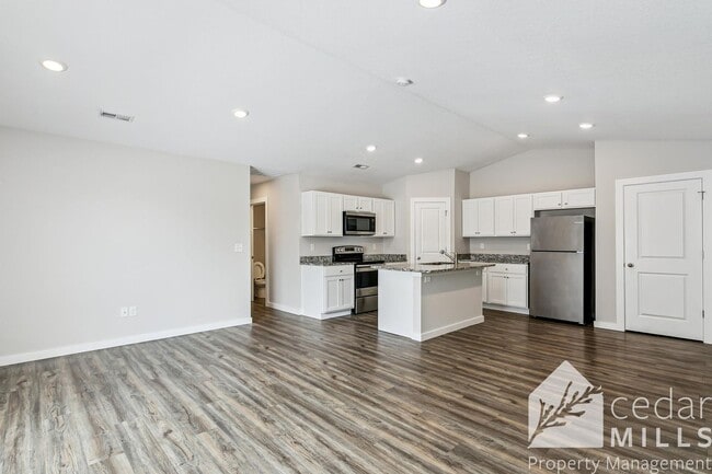 Building Photo - Beautiful 3-Bedroom Duplex in Park City!
