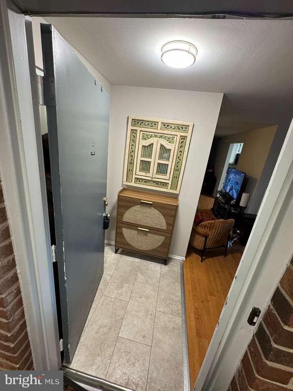 Building Photo - 18020 Chalet Dr