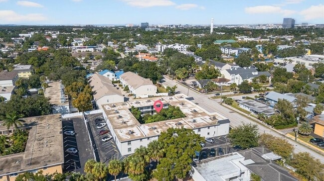 Foto del edificio - 2808 W Azeele St